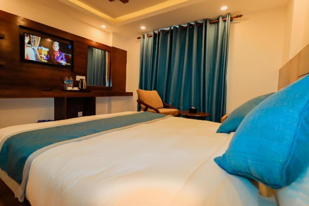 Jupiter Plaza Grand Hotel *